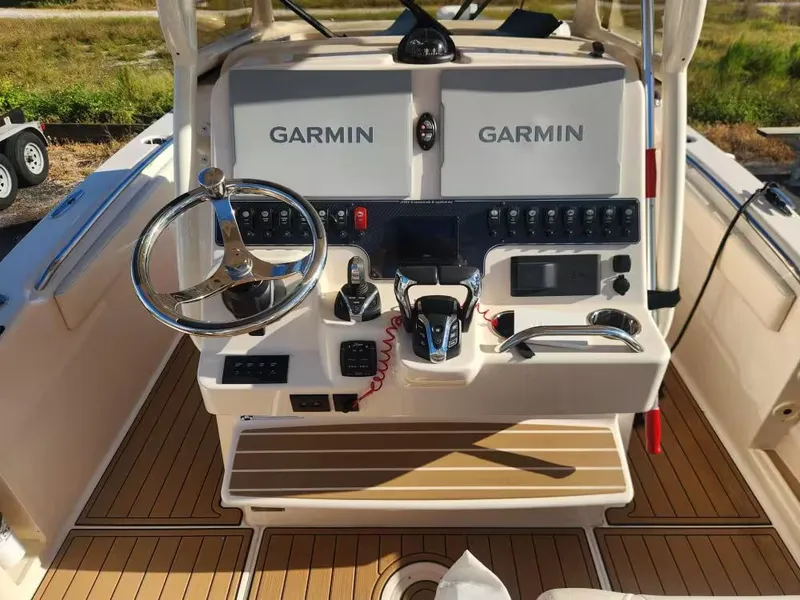 Slide: The Image of Grady-White 281 Coastal Explorer 2024 - 9