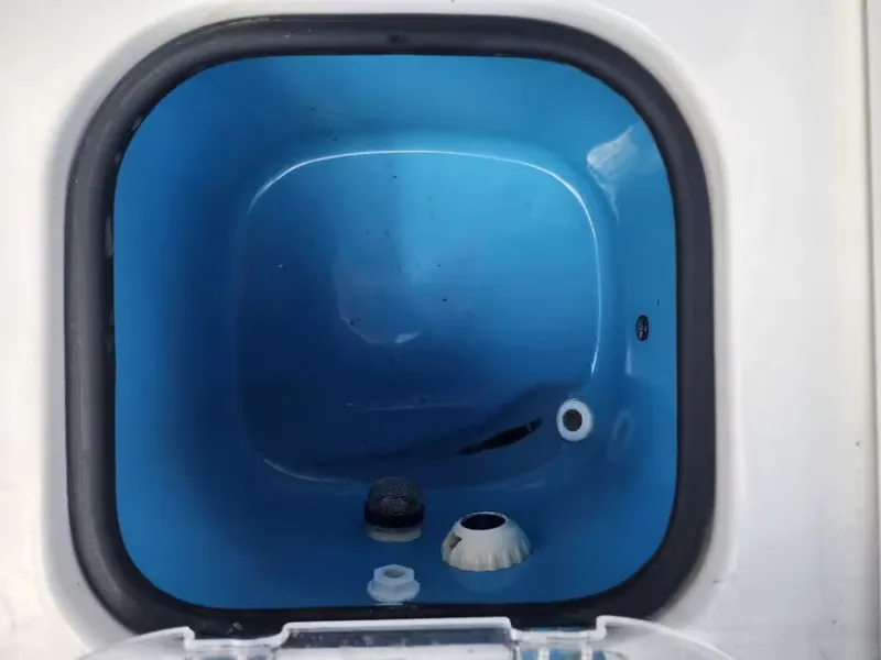 Slide: The Image of Stingray 206 CC 2025 - 13