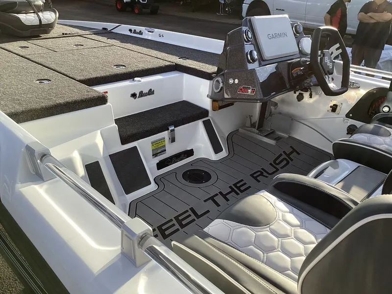 Slide: The Image of Bass Cat Cougar FTD SP 2026 - 12