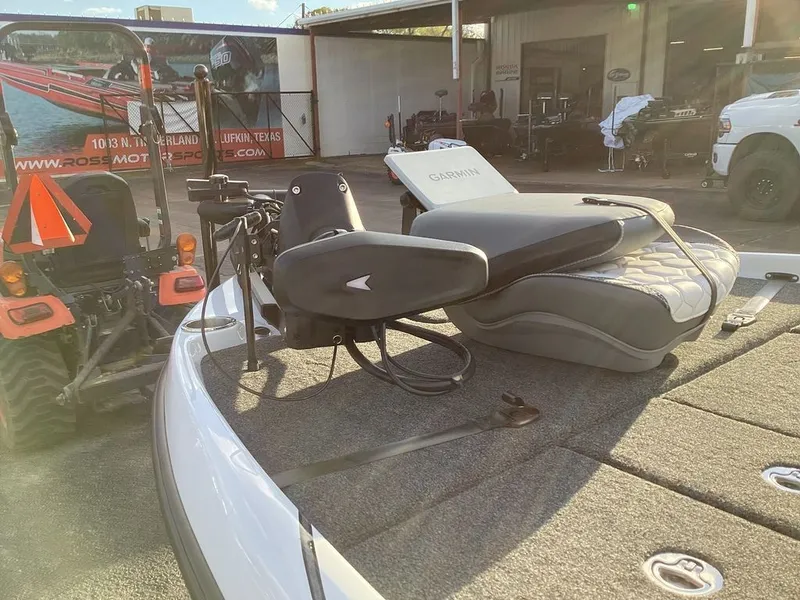 Slide: The Image of Bass Cat Cougar FTD SP 2026 - 18