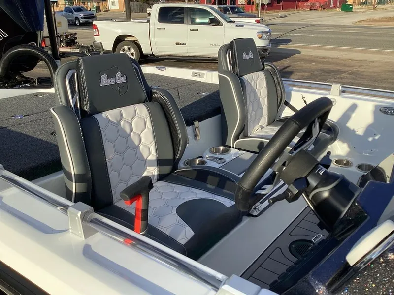 Slide: The Image of Bass Cat Cougar FTD SP 2026 - 36