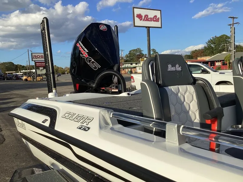 Slide: The Image of Bass Cat Cougar FTD SP 2026 - 38