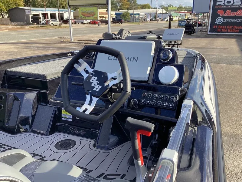 Slide: The Image of Bass Cat Cougar FTD SP 2026 - 17