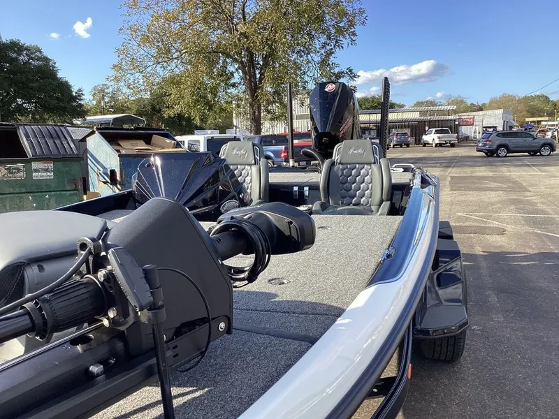 Slide: The Image of Bass Cat Cougar FTD SP 2026 - 27