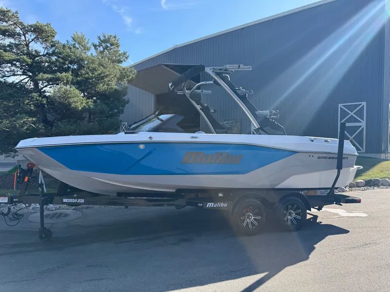 The Image of Malibu Wakesetter 21 LX 2026 - 1