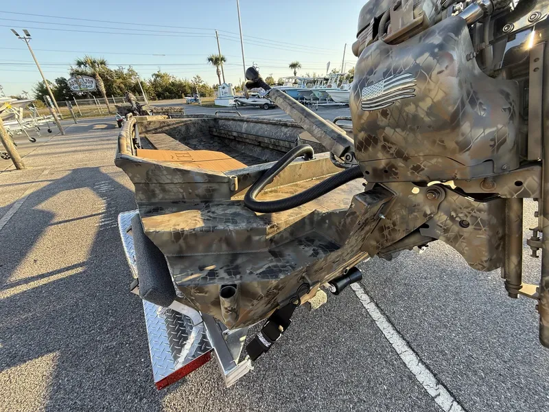 Slide: The Image of Excel 1754 Shallow Water F4 Pro 2026 - 4