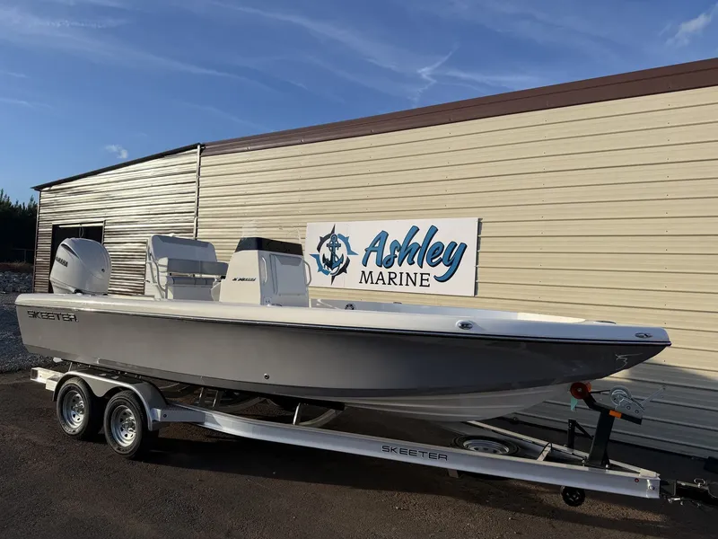 Slide: The Image of Skeeter SX2350 2026 - 2