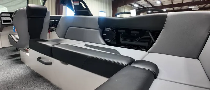 Slide: The Image of MasterCraft NXT24 2026 - 12