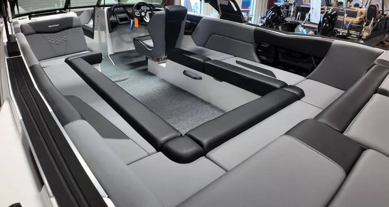 Slide: The Image of MasterCraft NXT24 2026 - 18