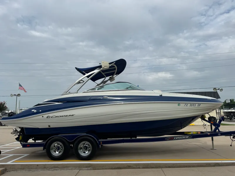 Slide: The Image of Crownline Boats Eclipse E4 2014 - 32