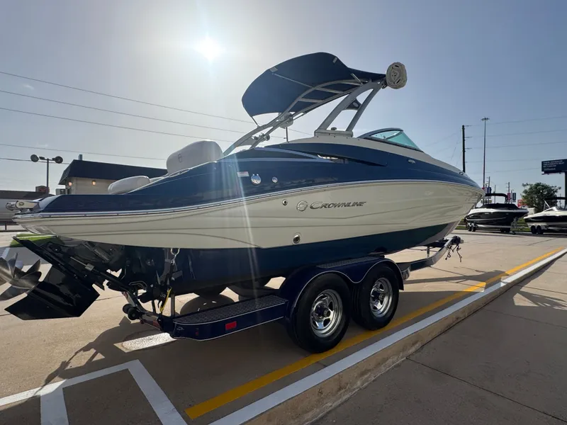 Slide: The Image of Crownline Boats Eclipse E4 2014 - 27