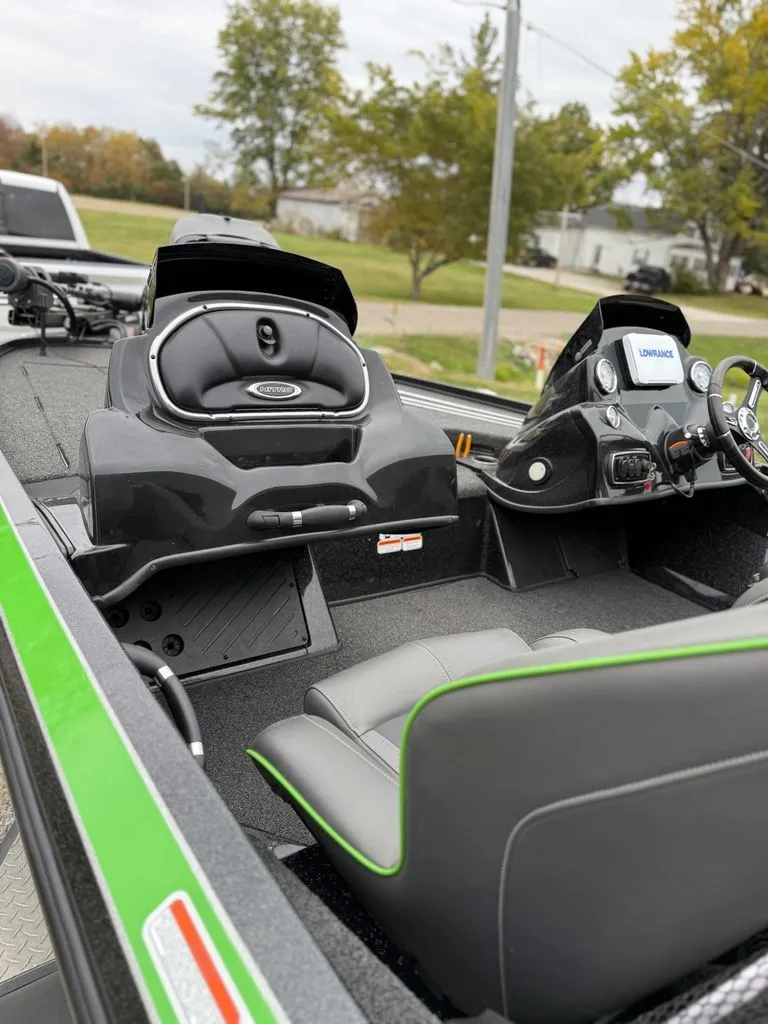 Slide: The Image of Nitro Z18 2019 - 10