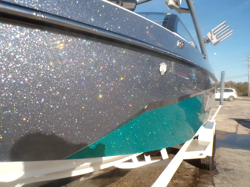 Slide: The Image of Malibu Wakesetter 25LSV 2020 - 7