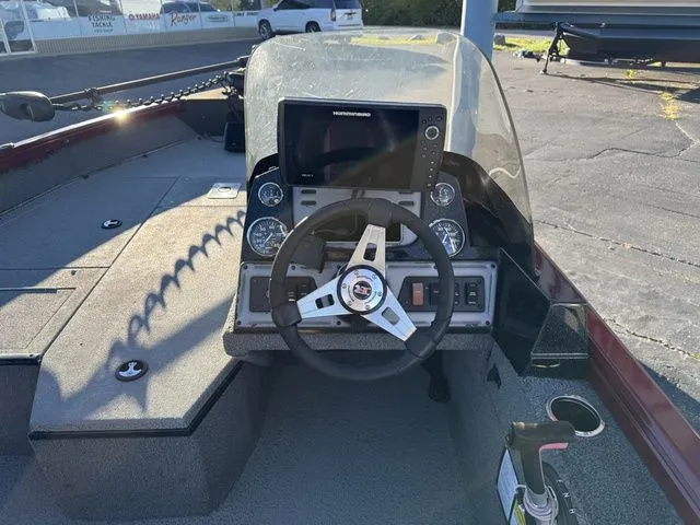 Slide: The Image of Ranger 1682VS 2018 - 5