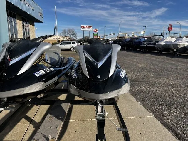 Slide: The Image of Yamaha WaveRunner® FX High Output 2007 - 6