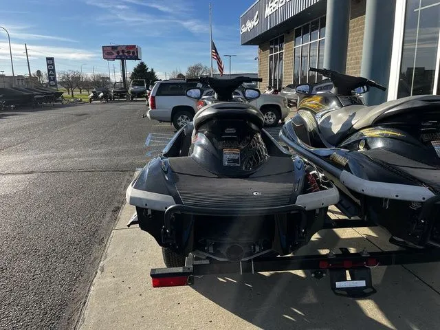 Slide: The Image of Yamaha WaveRunner® FX High Output 2007 - 7