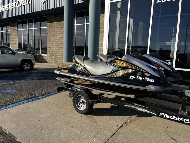 Slide: The Image of Yamaha WaveRunner® FX Cruiser High Output 2007 - 3