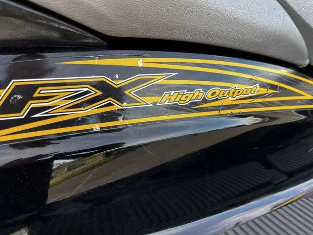 Slide: The Image of Yamaha WaveRunner® FX Cruiser High Output 2007 - 8