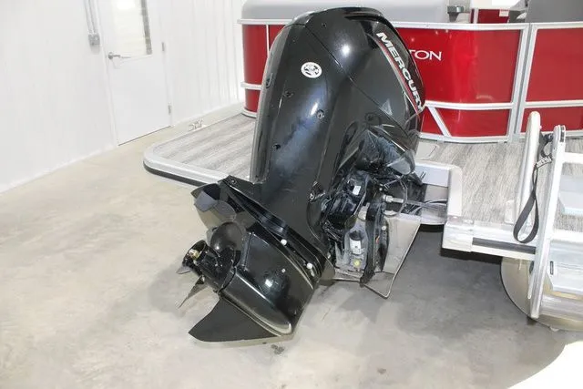 Slide: The Image of Bennington S L-Bench 21 SL 2025 - 4