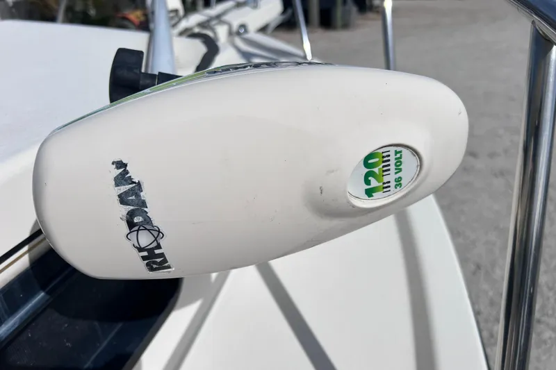 Slide: The Image of Rhodan trolling motor on 2005 Parker 2510 Walkaround boat, 120 thrust, 36 volt. - 45