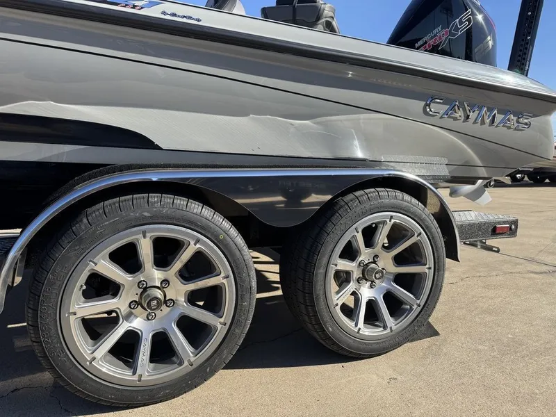 Slide: The Image of Caymas XS 21 PRO 2026 - 2