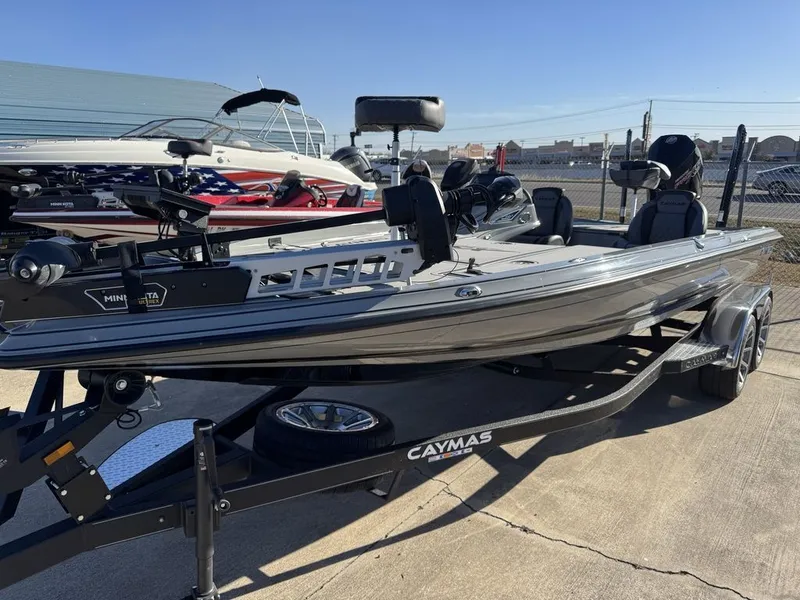 Slide: The Image of Caymas XS 21 PRO 2026 - 4