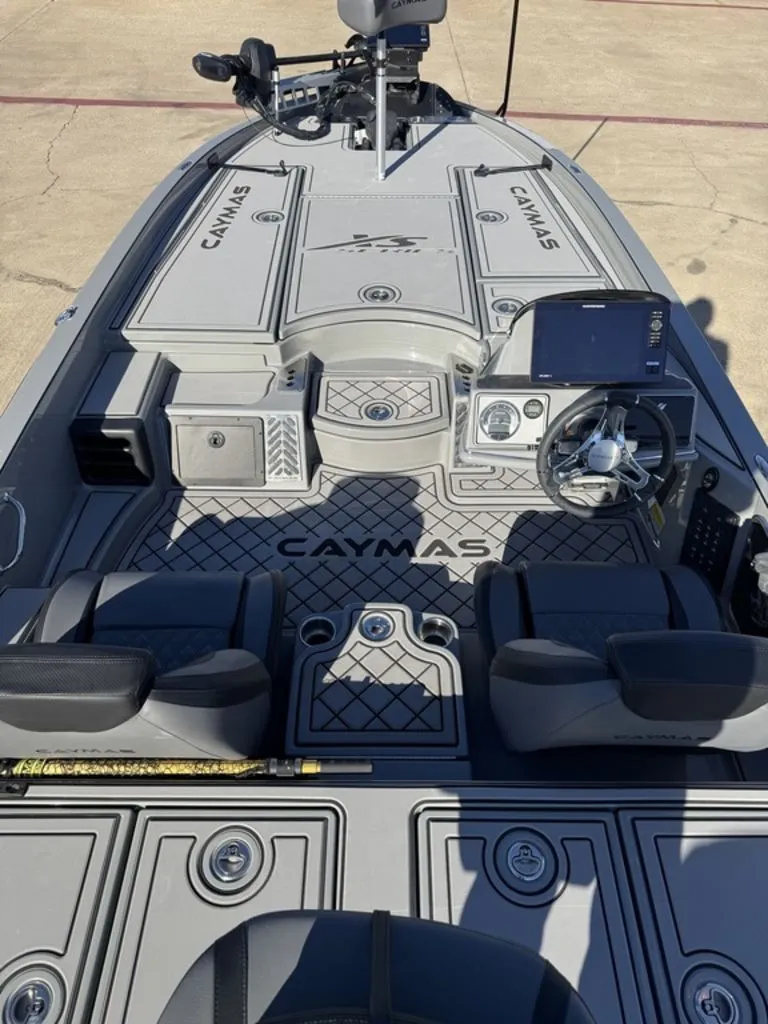 Slide: The Image of Caymas XS 21 PRO 2026 - 8