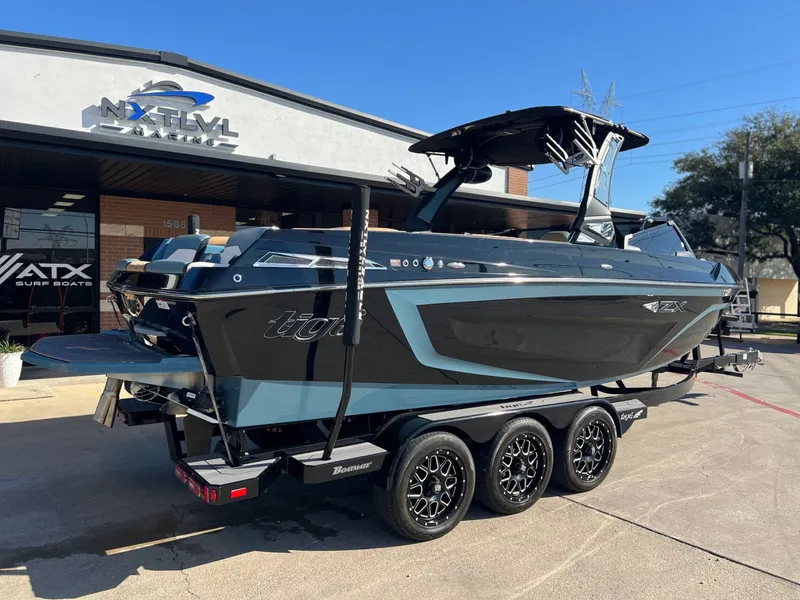 Slide: The Image of Tigé 25ZX 2022 - 3