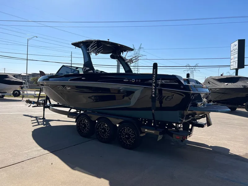 Slide: The Image of Tigé 25ZX 2022 - 6