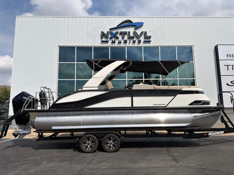The Image of Harris Grand Mariner 230 2026 - 1