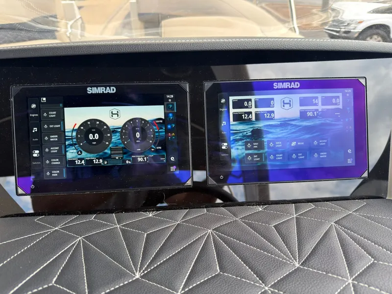 Slide: The Image of Harris Grand Mariner 230 2026 - 23