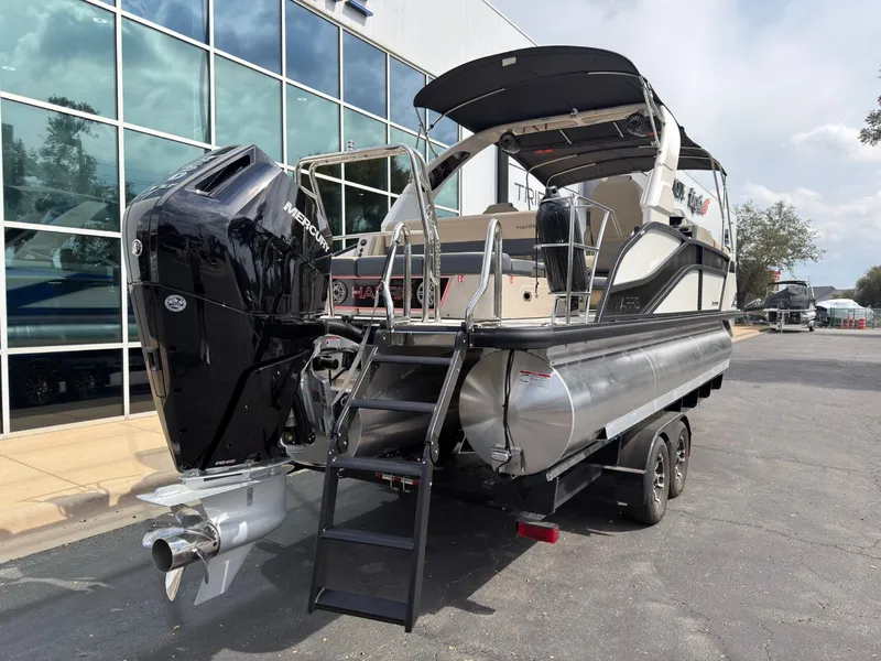 Slide: The Image of Harris Grand Mariner 230 2026 - 3