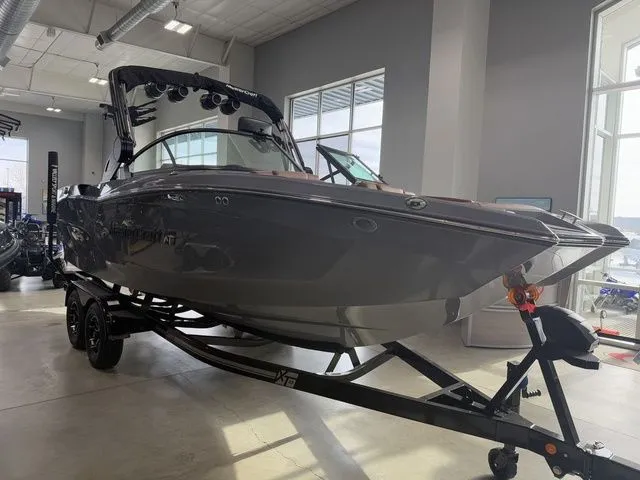 Slide: The Image of MasterCraft XT22 2025 - 17