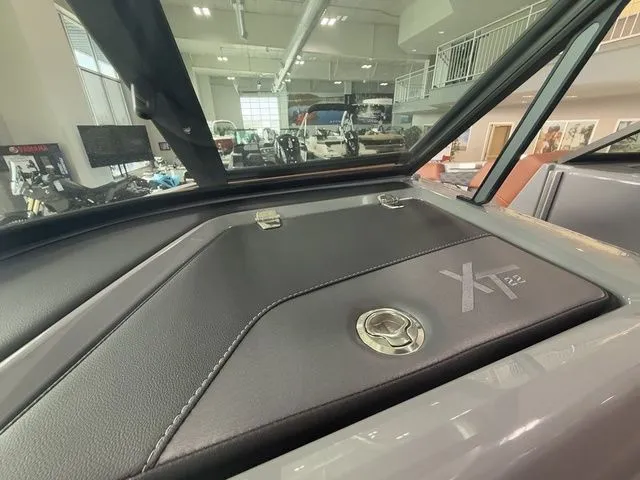 Slide: The Image of MasterCraft XT22 2025 - 29