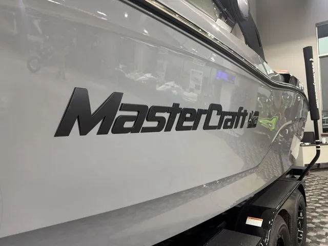 Slide: The Image of MasterCraft XT22 2025 - 39