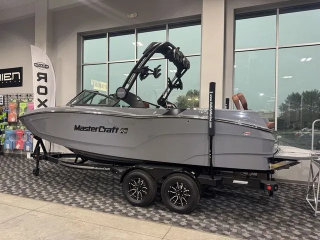 Slide: The Image of MasterCraft XT22 2025 - 40