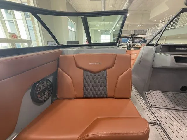 Slide: The Image of MasterCraft XT22 2025 - 7