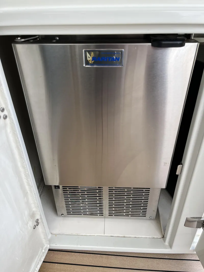 Slide: The Image of Azimut 62S 2008 - 53