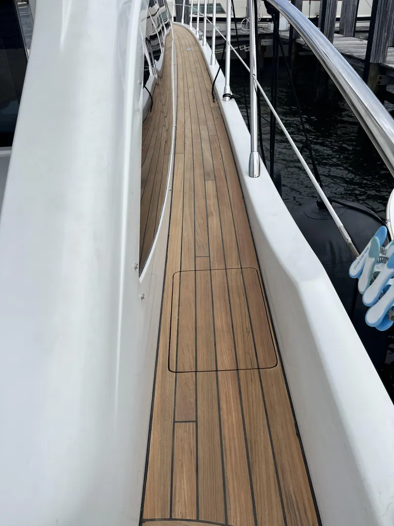 Slide: The Image of Azimut 62S 2008 - 58