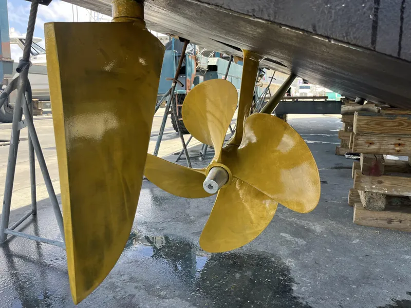 Slide: The Image of Azimut 62S 2008 - 60