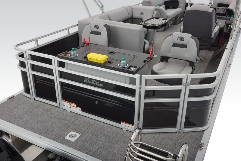 Slide: The Image of Sun Tracker SportFish 22 DLX 2026 - 71