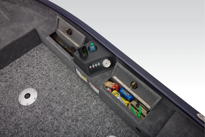 Slide: The Image of Tracker Super Guide V-16 T 2026 - 30