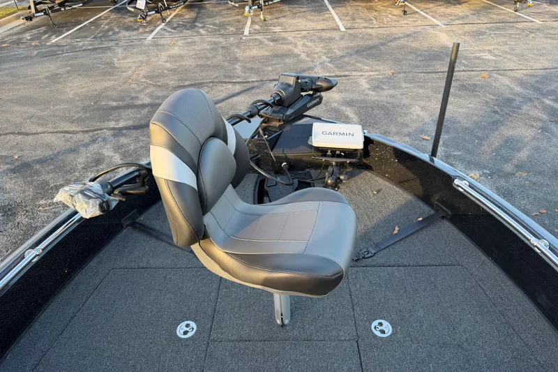 Slide: The Image of 2026 Nitro ZV21 boat with Garmin equipment, featuring a comfortable swivel seat on deck. - 7