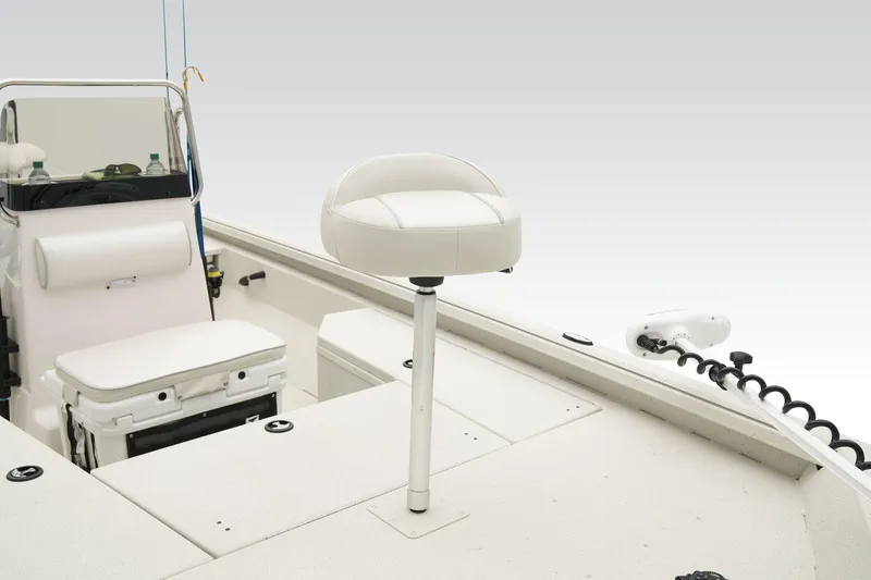 Slide: The Image of Minn Kota Maxxum trolling motor on 2026 Ranger RB190 boat deck. - 23