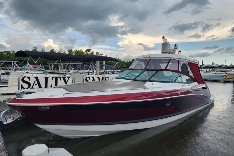 Slide: The Image of Engine compartment of 2015 Formula 350 Crossover Bowrider with batteries and wiring. - 41