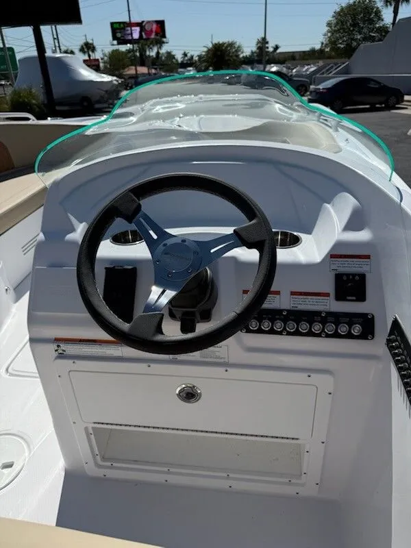 Slide: The Image of Southwind 200 SportDeck 2025 - 3