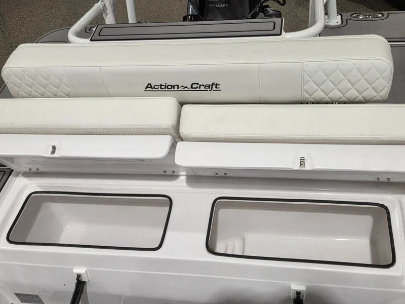 Slide: The Image of Action Craft 17 FLYFISHER 2026 - 11