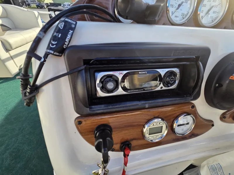 Slide: The Image of Harris Sunliner 200 2005 - 16