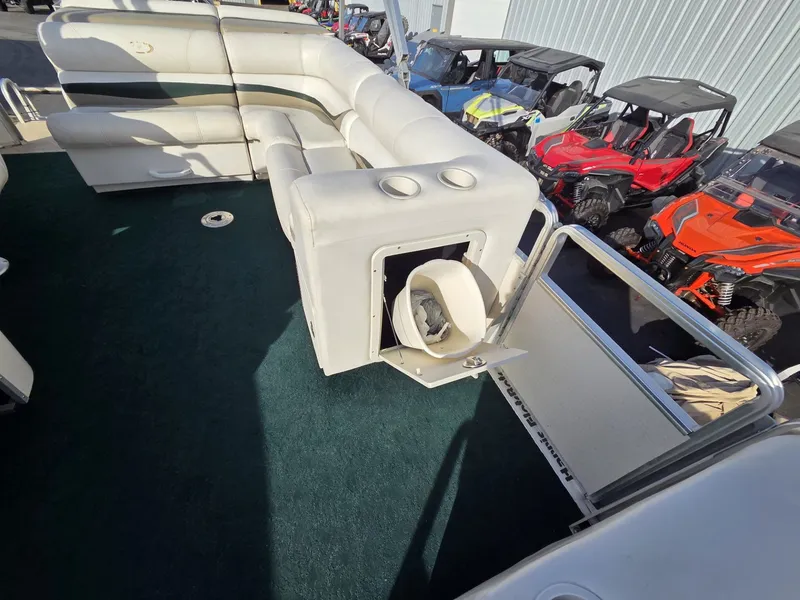 Slide: The Image of Harris Sunliner 200 2005 - 23