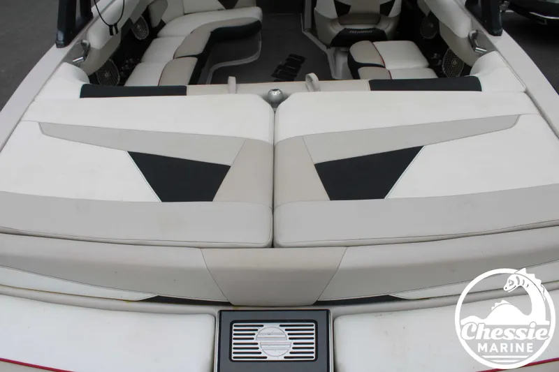 Slide: The Image of Malibu Wakesetter 22 VLX 2016 - 14